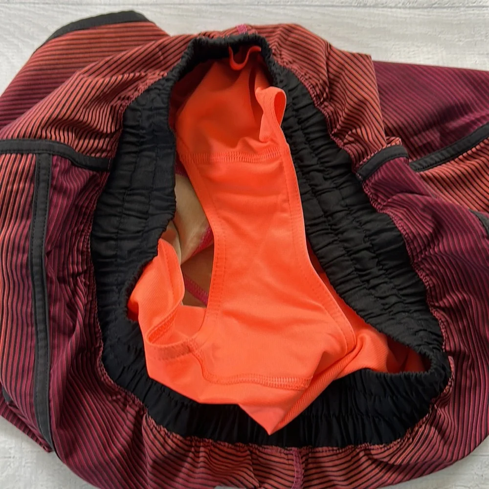 Lululemon Tracker Short III Sz 10 EUC‎